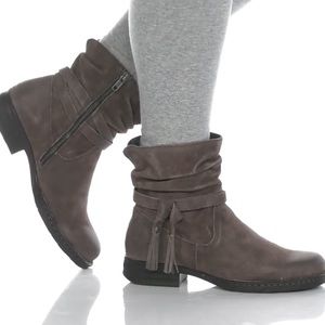 Born Kenya Bootie In Distressed Taupe.